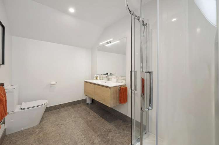 5 Azalea Lane Waipahihi_28