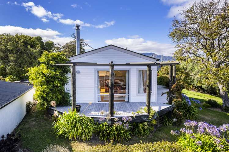24 and 26 Ngaio Grove Duvauchelle_29