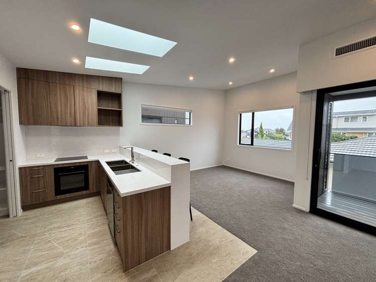 2/6 Sorrel Crescent Bucklands Beach_2