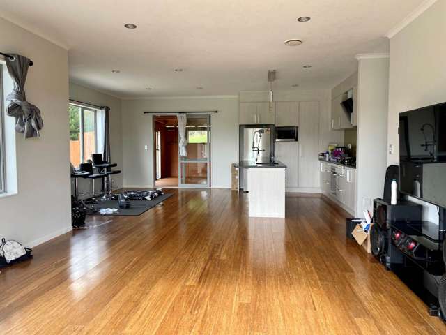 767 Runciman Road Runciman_1