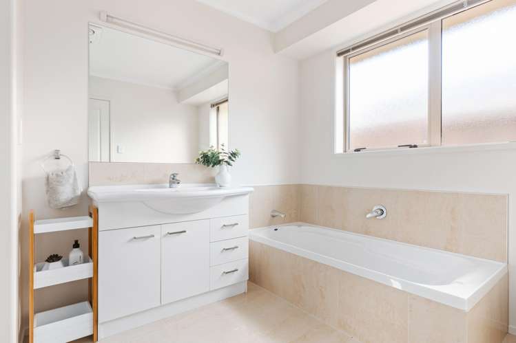 25 Waterford Park Drive Papamoa_21