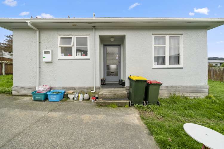 18 & 18A Fraser Street Wainuiomata_1