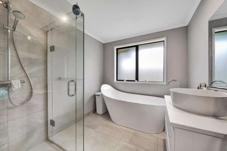 1 Denby Heights Hawera_13