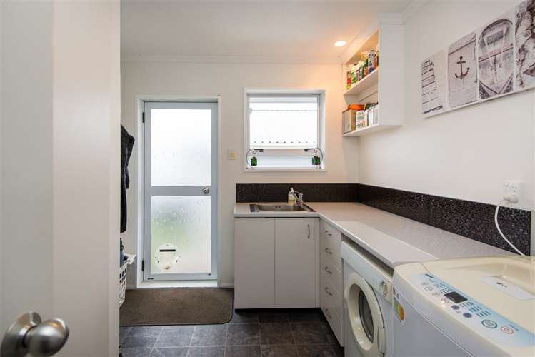 653 Oxford Road Fernside_12