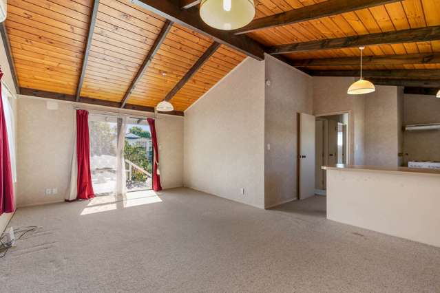 2 Helicon Place Totara Vale_1
