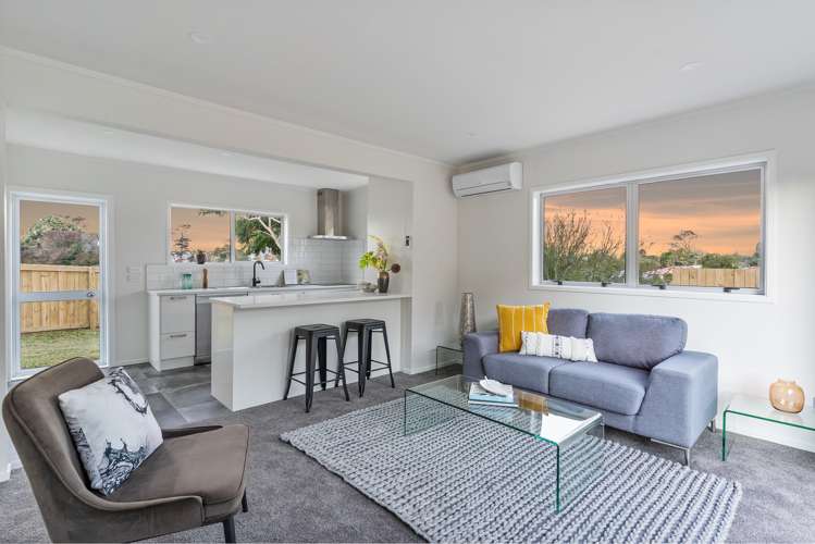 11 Queen Mary Avenue New Lynn_24