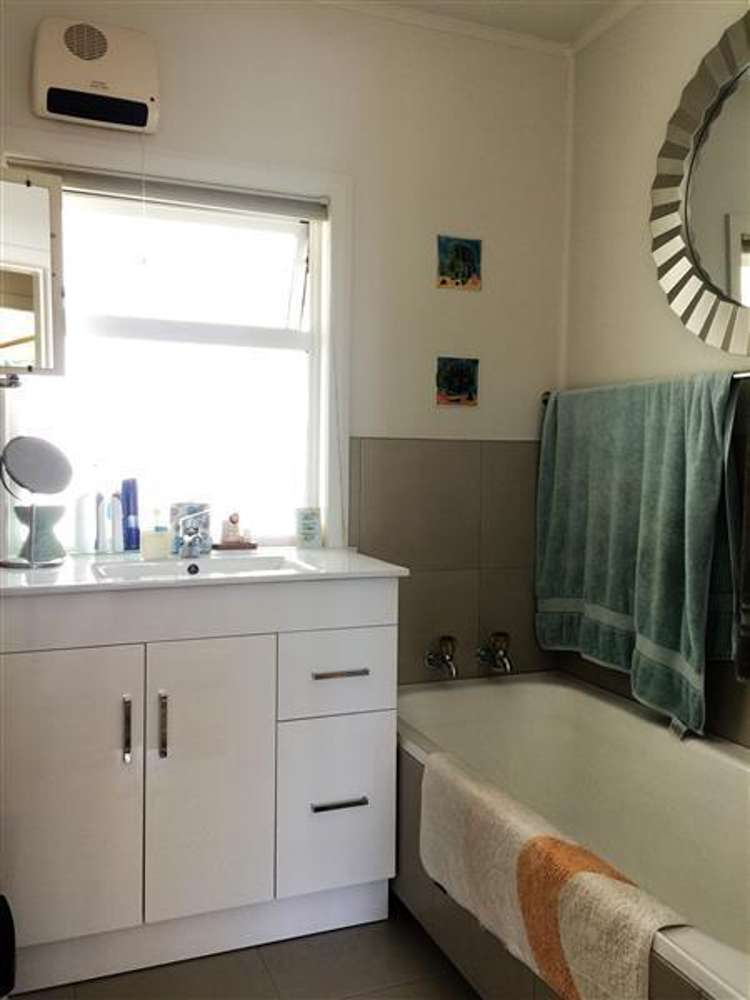 395 Suffolk Road Stoke_5