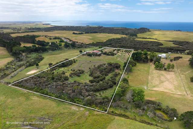 Versatile Lifestyle Property Near Henderson Bay