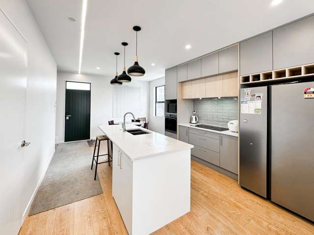 22 Heketara Way Massey_3