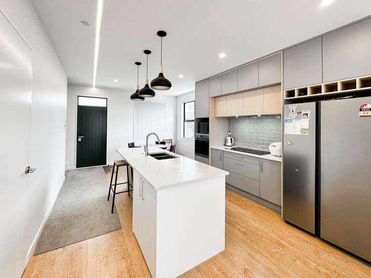 22 Heketara Way Massey_3