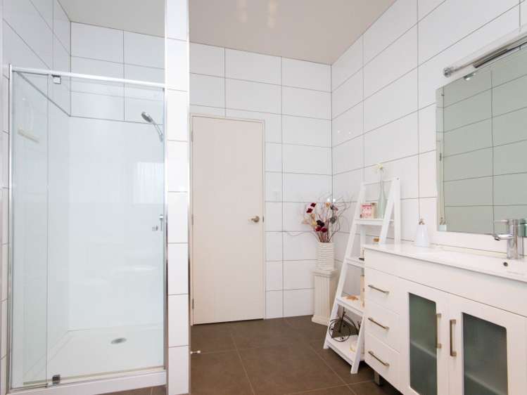 18 Lithgow Drive Otamatea_8