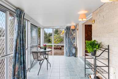 1/25 Akoranga Drive_4