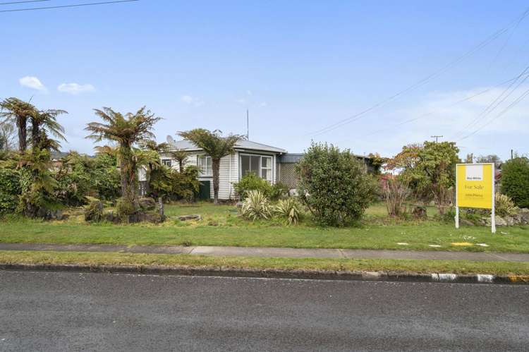 2 Holden Avenue Holdens Bay_18