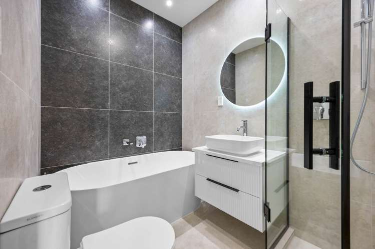 16 Tuwai Crescent Opaheke_11