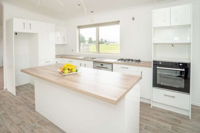 Stunning 4 year old warm and cosy Cottage