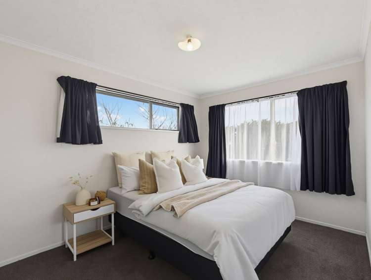 2 Regency Crescent Redwood_8