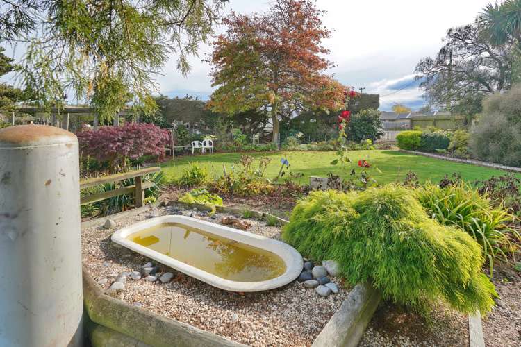 49 Old Main North Road Leithfield_16