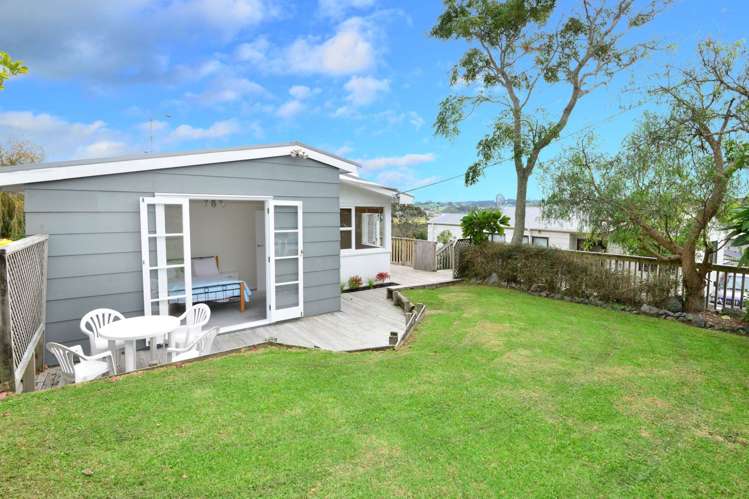 20a Moffat Road Red Beach_2