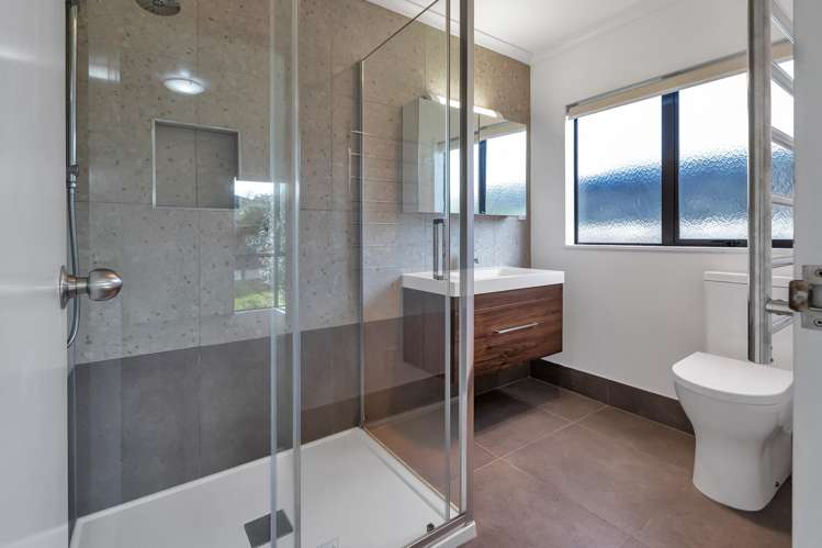 7 Endeavour Place One Tree Point_14