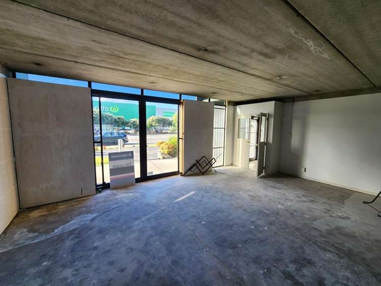 2/1008 Ferry Road Ferrymead_3