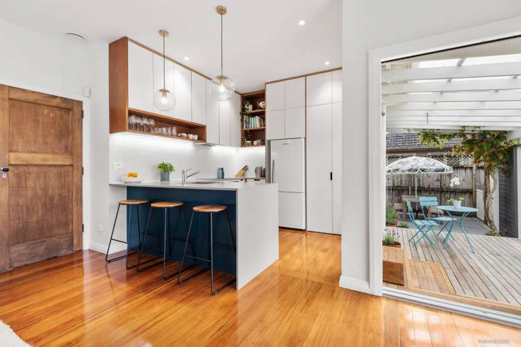 31 Yeovil Road Te Atatu Peninsula_15