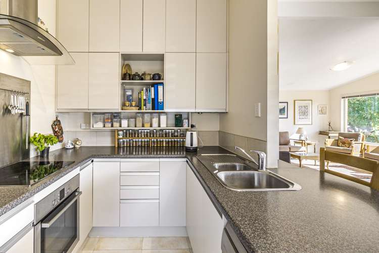 1/24 Byron Avenue Takapuna_10