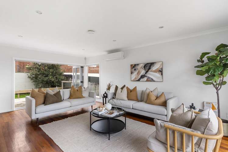 11a Divich Avenue Te Atatu South_1