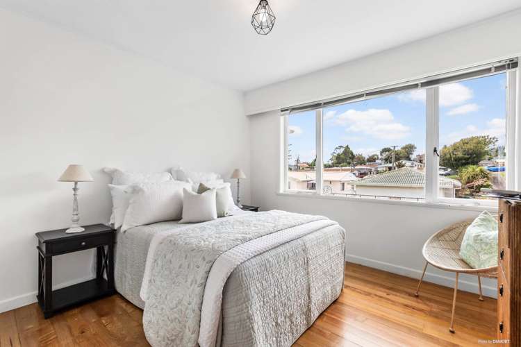 1/6 Neal Avenue Glenfield_12