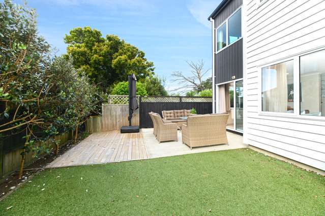 39 Whakawhiti Loop Avondale_1