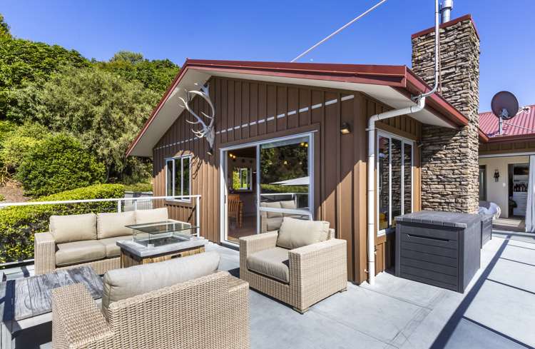 13 Poriwira Drive Kuratau_11