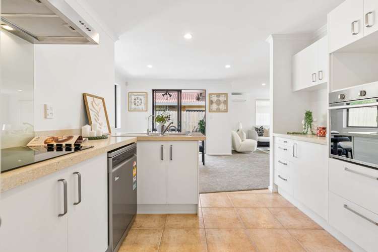 18 Caltra Place East Tamaki_11