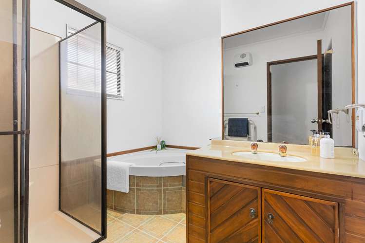 7 Mandeville Crescent Grenada Village_12