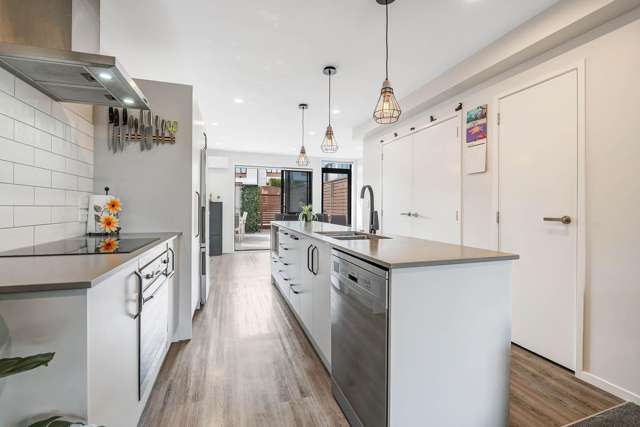 4 Orca Drive Stanmore Bay_3