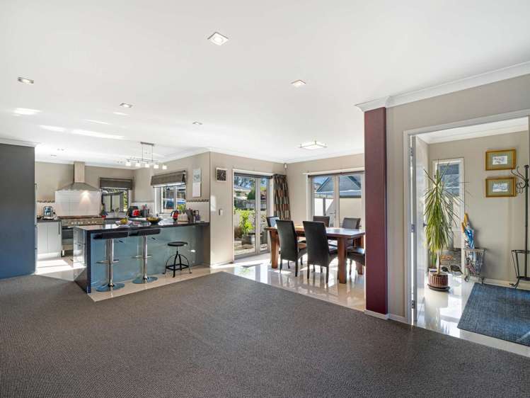 151 Great North Road_4
