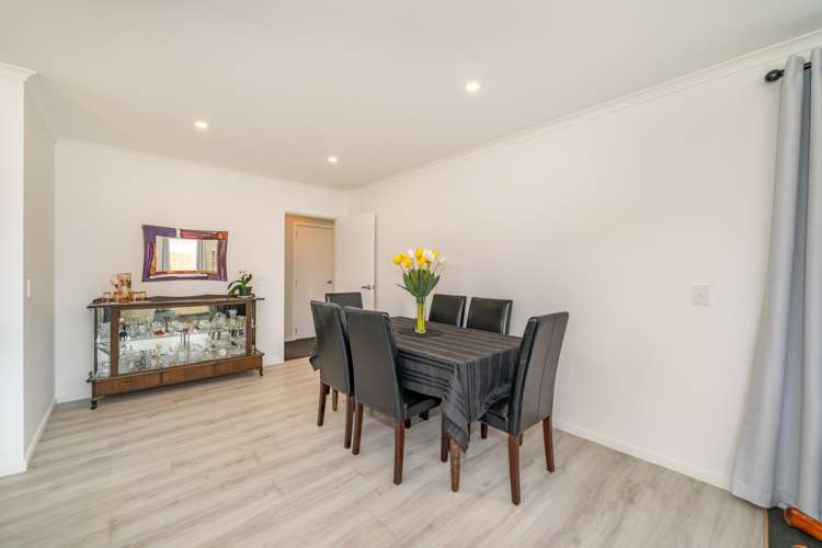 13 Poulson Grove Trentham_10
