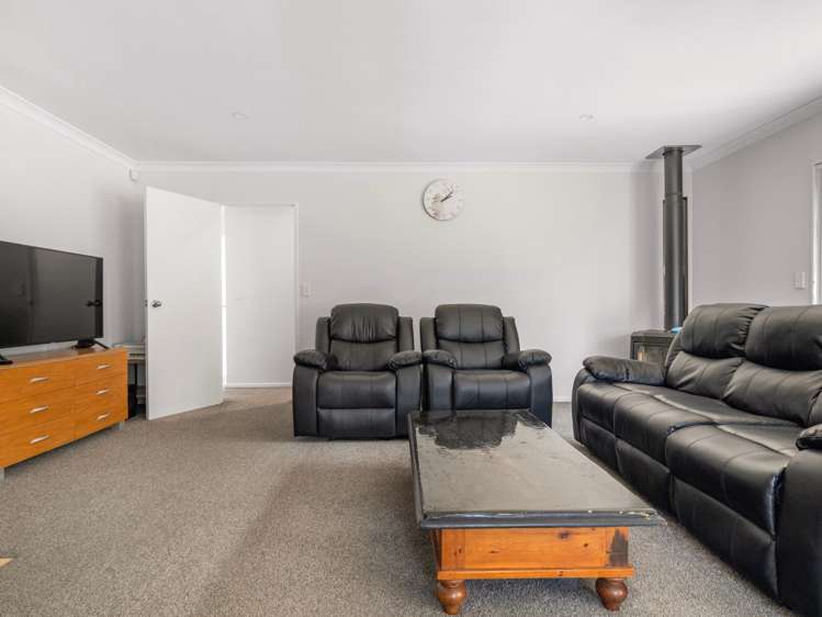 11 Saralee Drive Manurewa_1