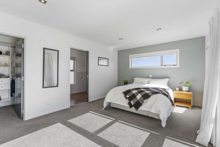 18 Coprosma Crescent Waipahihi_10