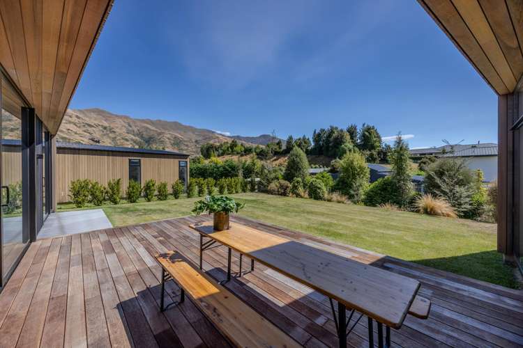 44 Stackbrae Avenue Wanaka_9