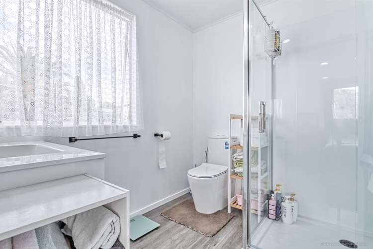 230 Te Atatu Road Te Atatu South_7