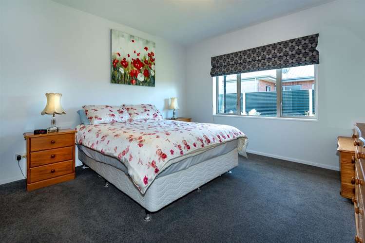 14 Saint Peters Close Woolston_9