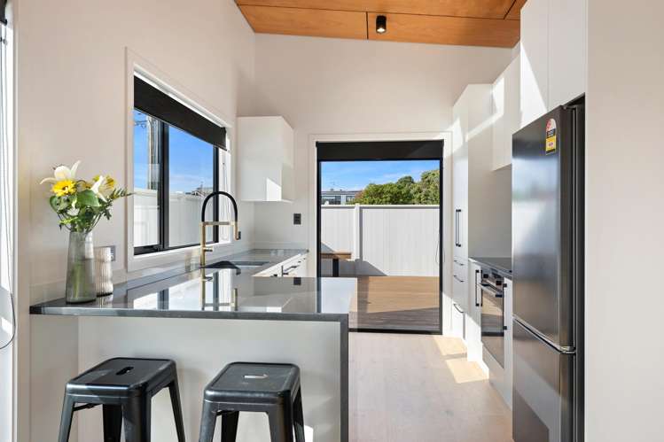 57 Manly Street Paraparaumu Beach_12