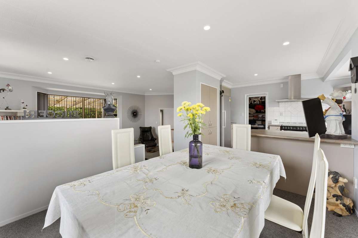 31 Tiverton Crescent_2