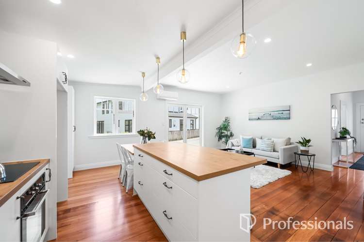 2/6 Pohutukawa Street Woburn_8