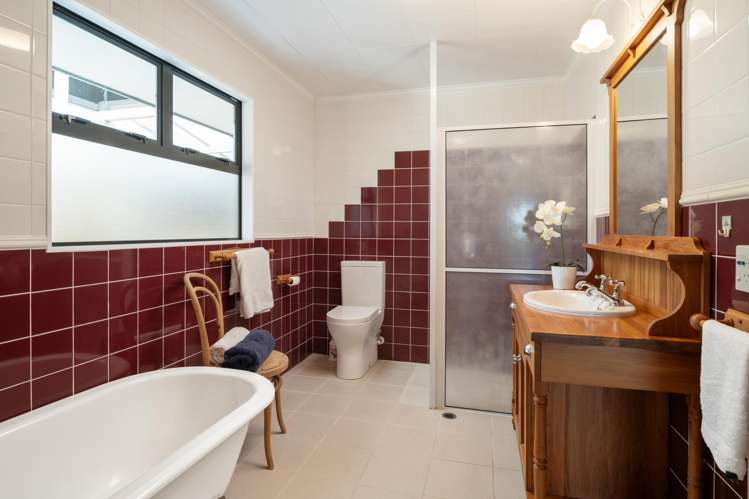 27 Pine Hill Rise Fairhall_18