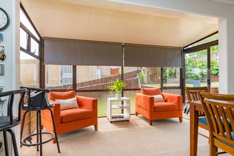 6a Roberts Street Tawa_2