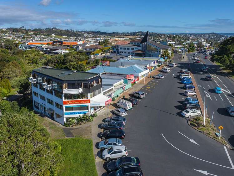 Unit B/747 Whangaparaoa Road Whangaparaoa_1