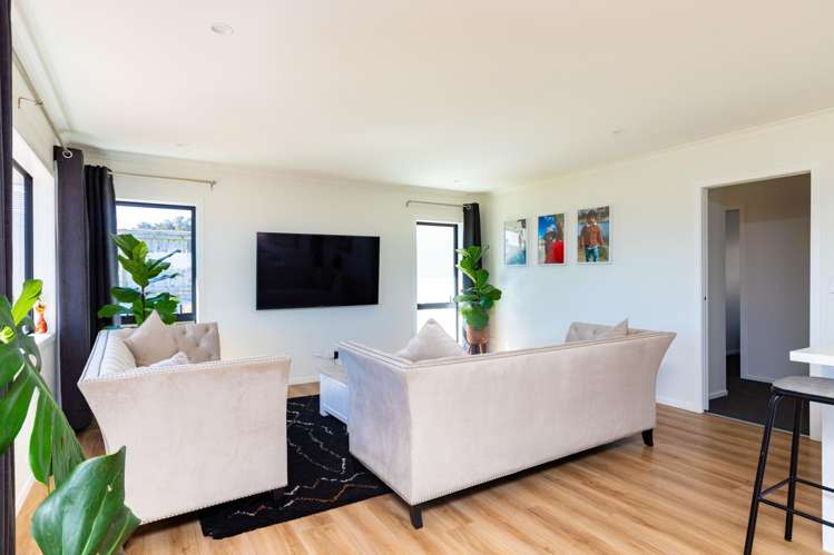 12 Corsica Court Fitzherbert_13