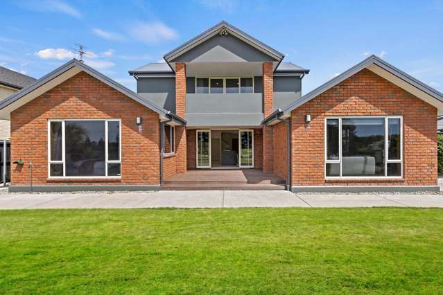 Fairway outlook - the best of Bower Avenue