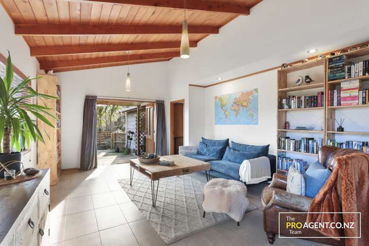 478 Huia Road Laingholm_13