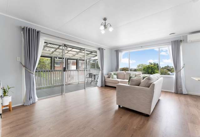 52 Ayton Drive Totara Vale_2